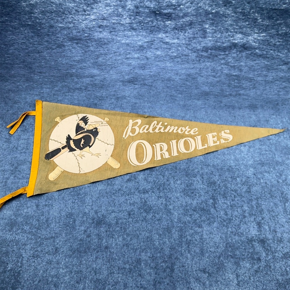 Vintage Baltimore Orioles‎ Felt Pennant MLB Baseball Bird Logo 30 Inch Retro